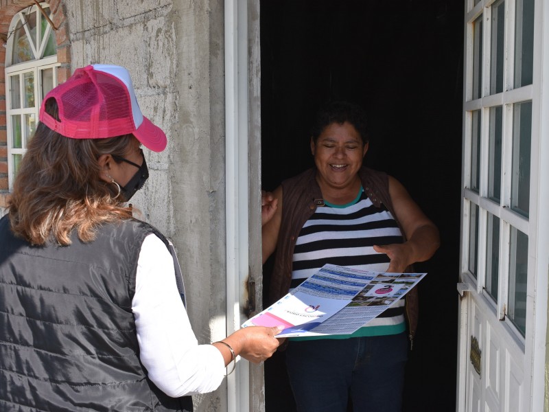 Sigue entrega de informe en colonias de Pedro Escobedo