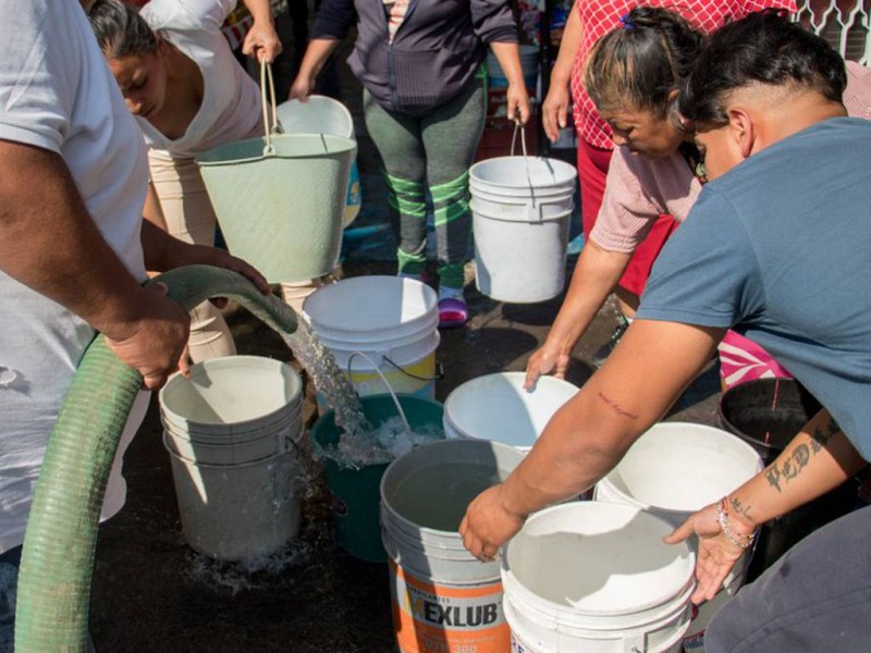 Sigue escasez de agua, esta vez en col. Lázaro Cardenas