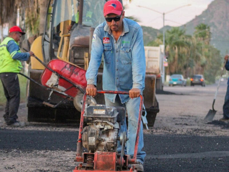 Sigue programa de bacheo emergente