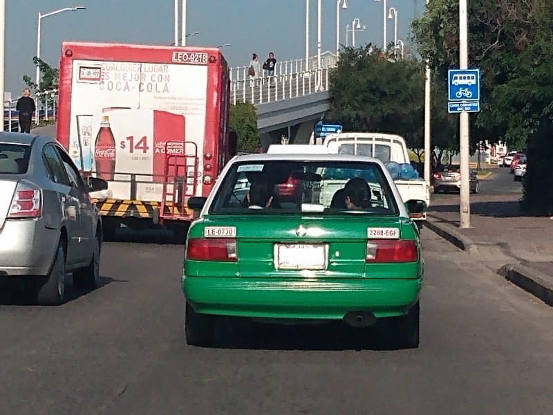 Siguen buscando taxistas sitio en el hospital general