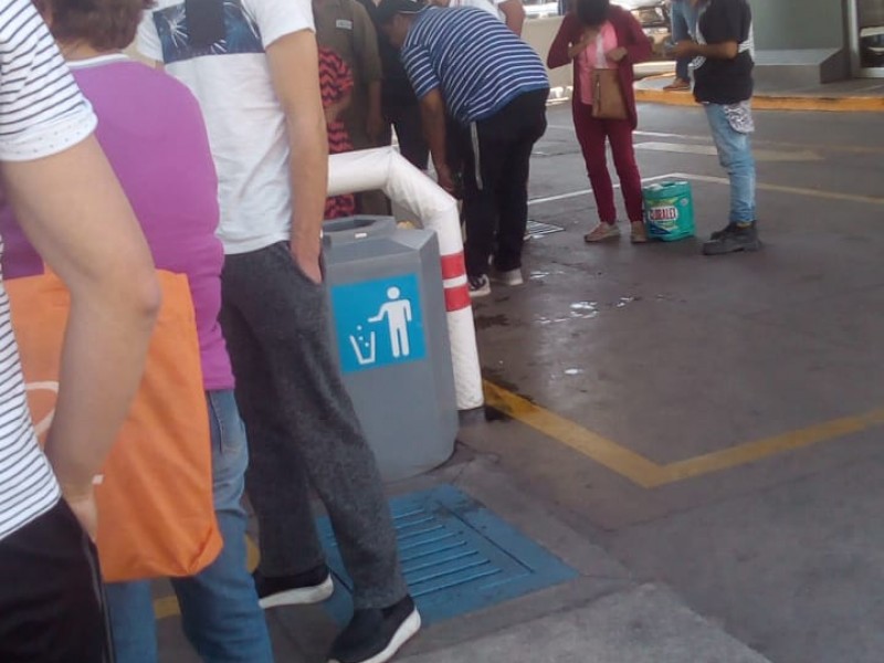 Siguen las filas en gasolineras