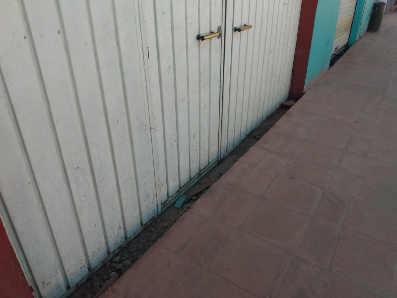 Siguen los desperfectos en obras del centro de Metepec