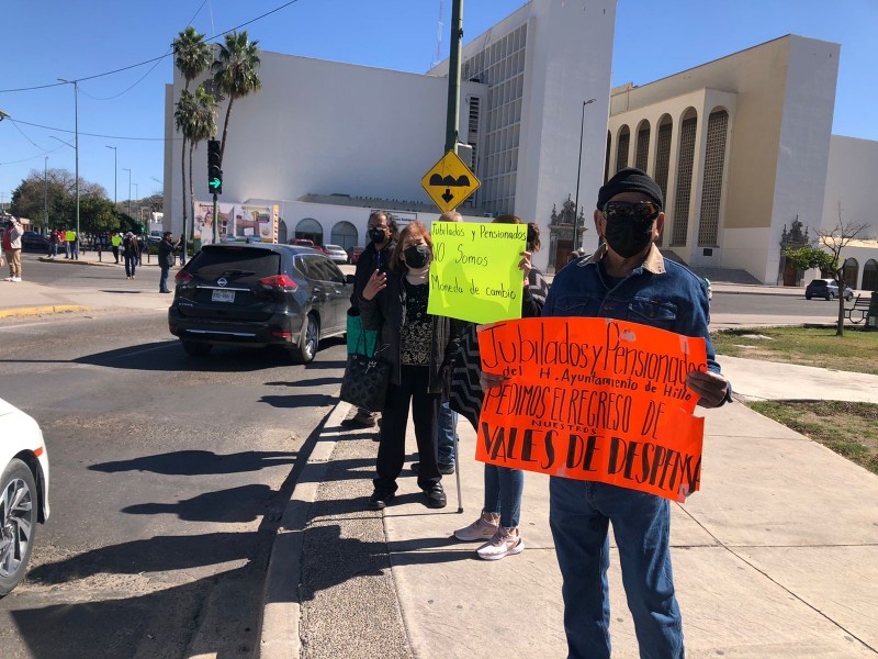 Siguen manifestaciones de jubilados del ayuntamiento