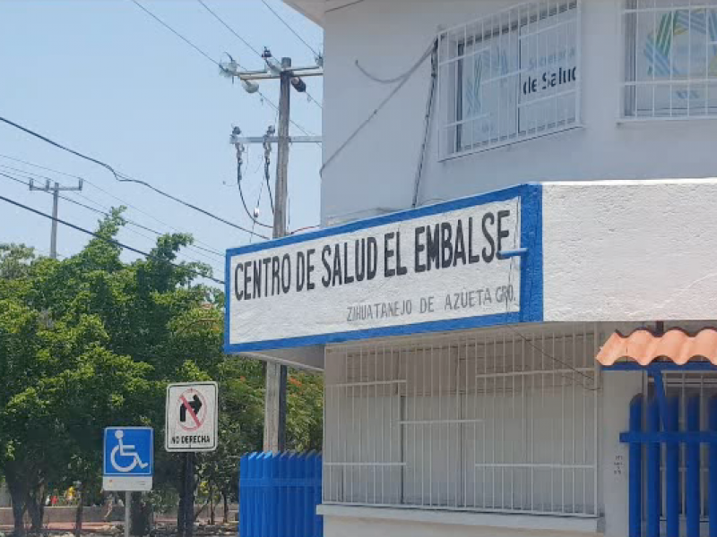 Siguen pidiendo pólizas del Seguro Popular en Zihuatanejo