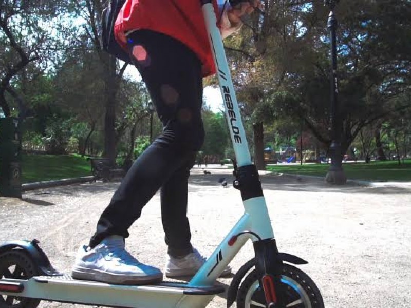 Siguen scooter sin regulación