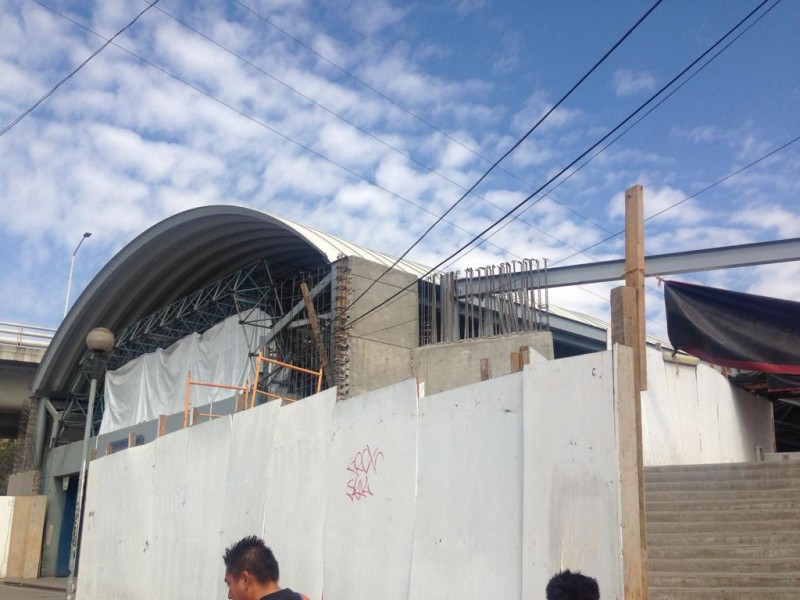 Siguen sin concluir obras en estación Periférico Sur