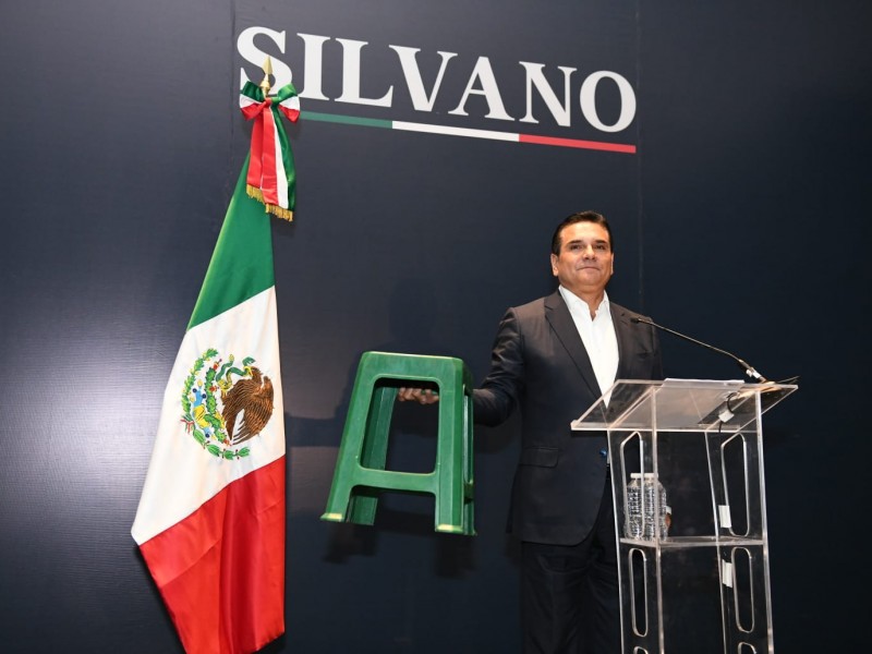 Silvano aspira a la presidencia de México