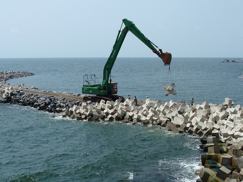 Sin acuerdos con Hipólito Rojas en construcción del Rompeolas CTM