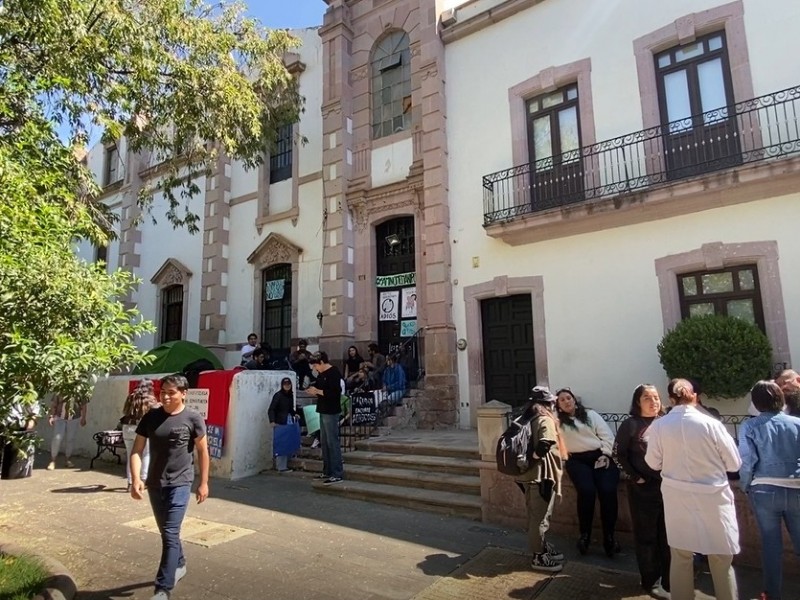 Sin acuerdos en la Escuela Estatal de Conservación y Restauración