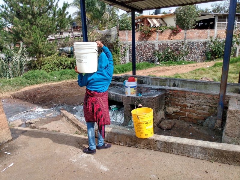 Sin agua potable comunidades indígenas de Tangamandapio