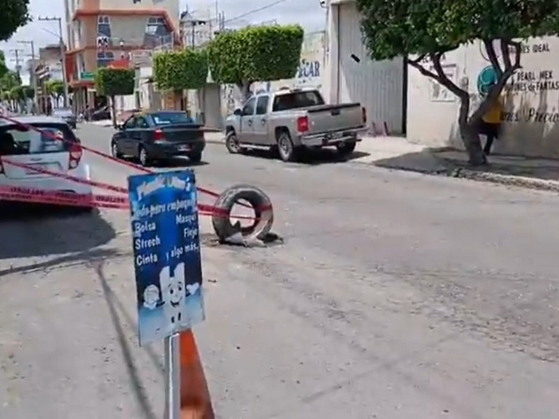 Sin atender bache de la Avenida Reforma Sur