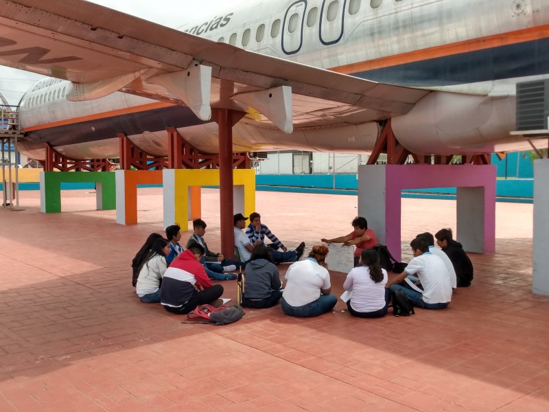Sin aulas estudiantes del Tecnológico de Ocozocoautla