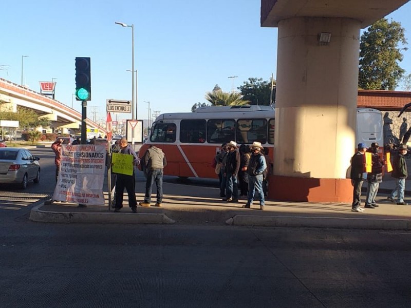 Sin avance en negociación con jubilados, siguen manifestaciones