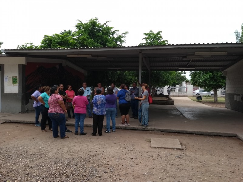 Sin clases alumnos de la Centauro del Norte