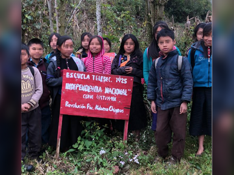 Sin clases niños en Aldama; adeudo a docentes la causa