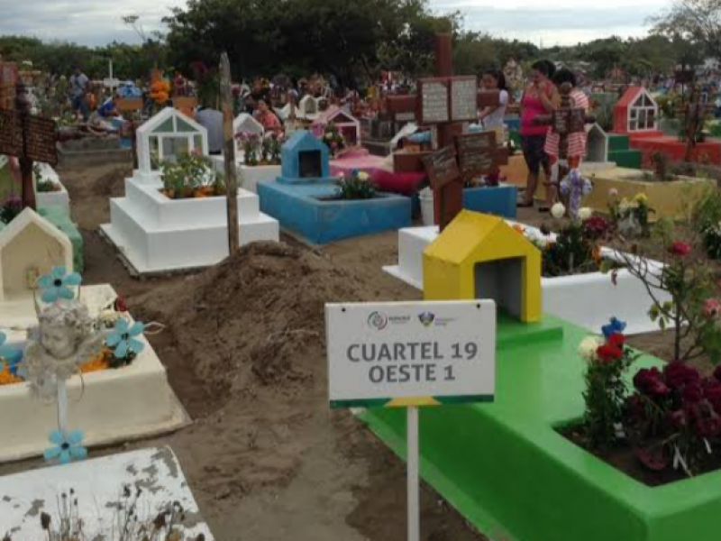 Sin definir reapertura de panteones en Veracruz