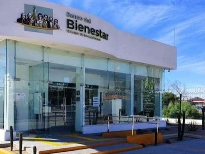 Sin dinero y con fallas cajeros del banco de Bienestar