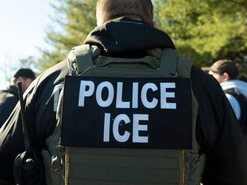 Sin edad límite, ICE busca romper récord de fuerza fronteriza
