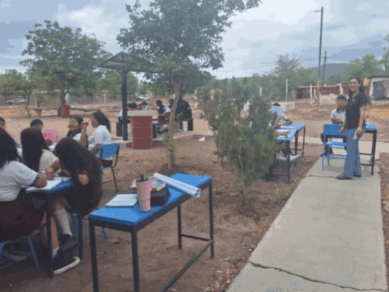 Sin electricidad, Secundaria Técnica 70 reduce horarios por calor