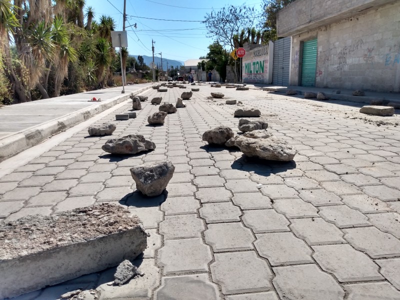 Sin entrega de obras en tiempo; otra vez