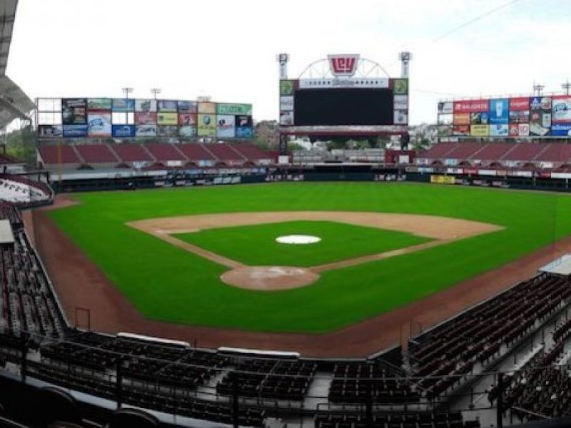 Sin importar semáforo, Quirino abrirá estadios de Sinaloa en octubre