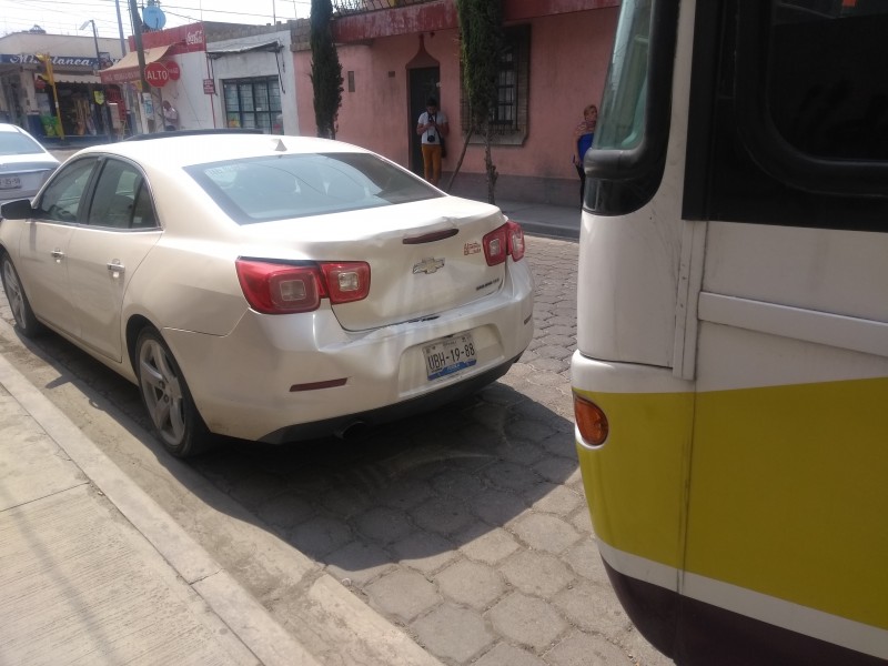 Sin lesionados en carambola generada por camión