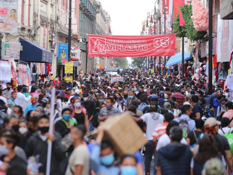 Sin miedo al Covid desbordan calles del centro histórico