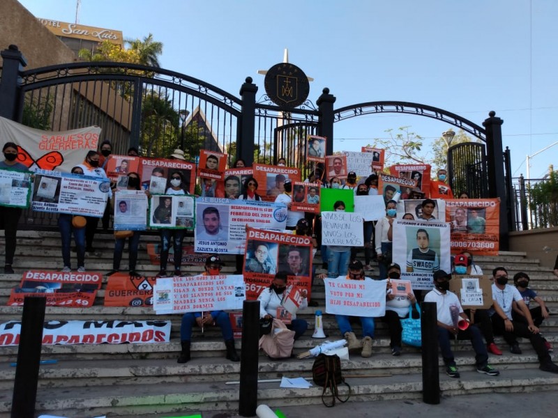 Sin nada que celebrar, Sabuesos Guerreras salen a marchar