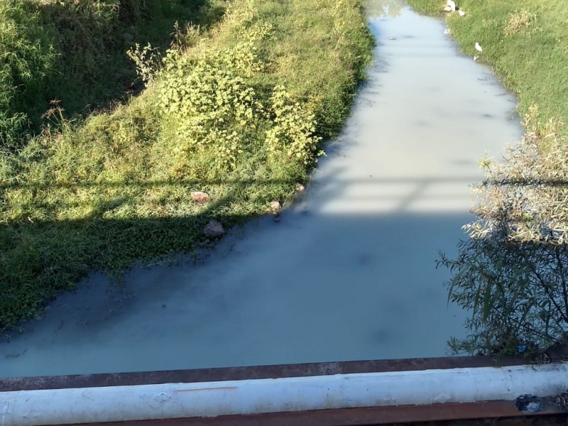 Sin parar contaminación en río Jiquilpan