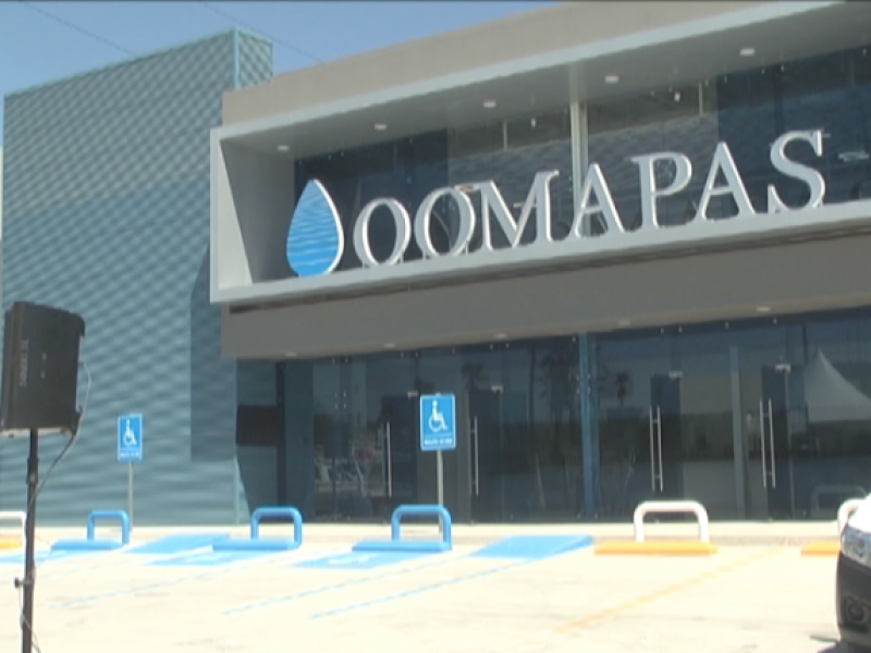 Sin paredes y mobiliario inaugura OOMAPAS nuevo edificio