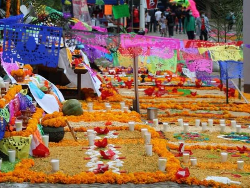 Sin percances se realizó la Noche de Muertos en Camécuaro