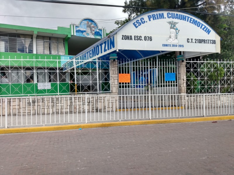 Sin permiso, hacen escuelas 