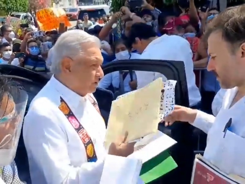Sin protestas contra Obrador, inicia segundo día de actividades