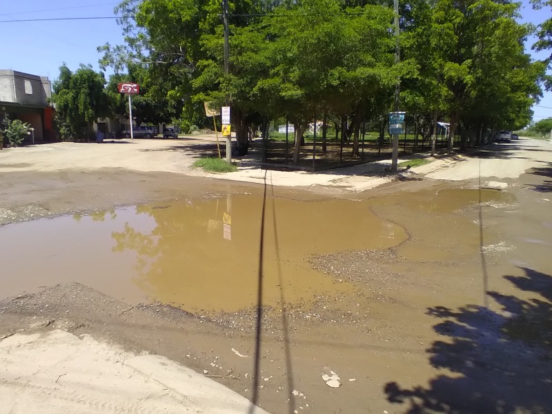 ¡Sin respuesta!, colonos del Petatlán demandan pavimentación hace 15 años