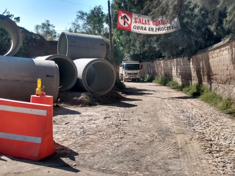 Sin rutas alternas en buen estado con obra en copalita