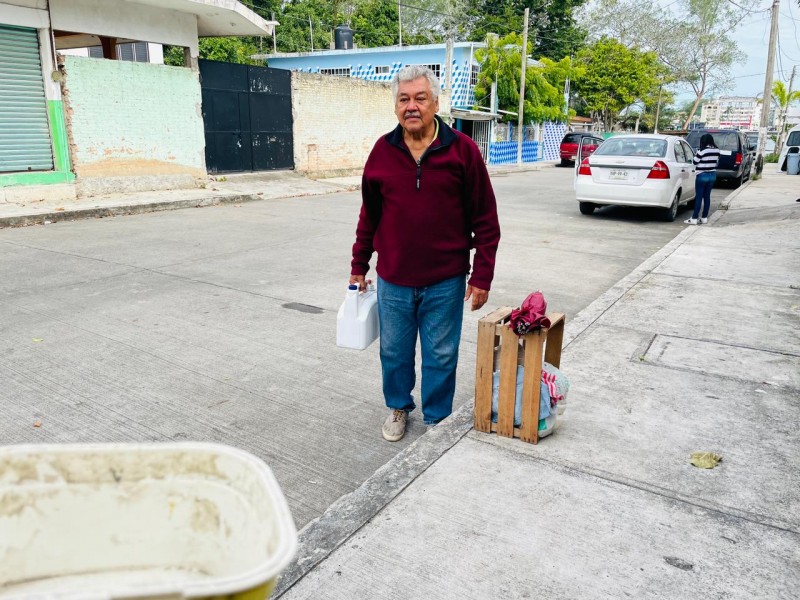 Sin servicio de agua en Santiago de la Peña