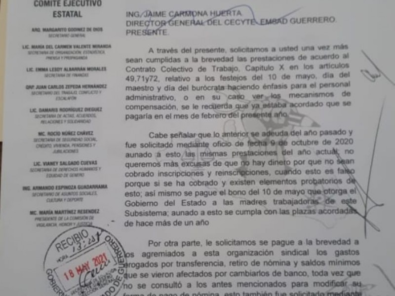 Sindicalizados CECyTE-Gro Petatlán, exigen al director pago de prestaciones vencidas