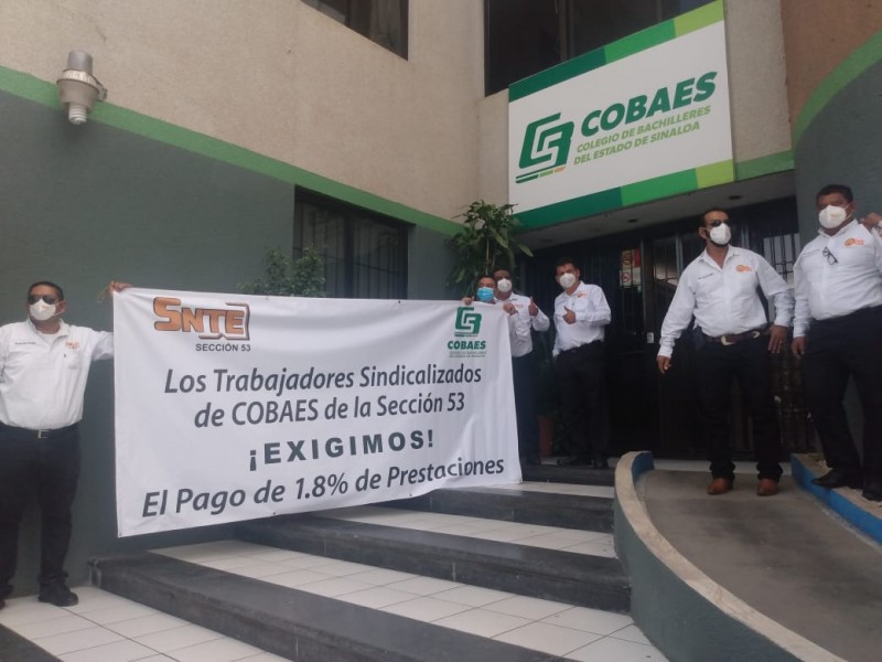 Sindicalizados de COBAES protestan exigiendo el pago del incremento salarial