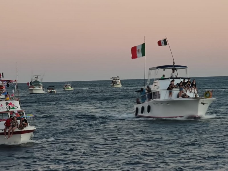 Sobre el Mar de Cortès celebran el inicio de laIndependencia