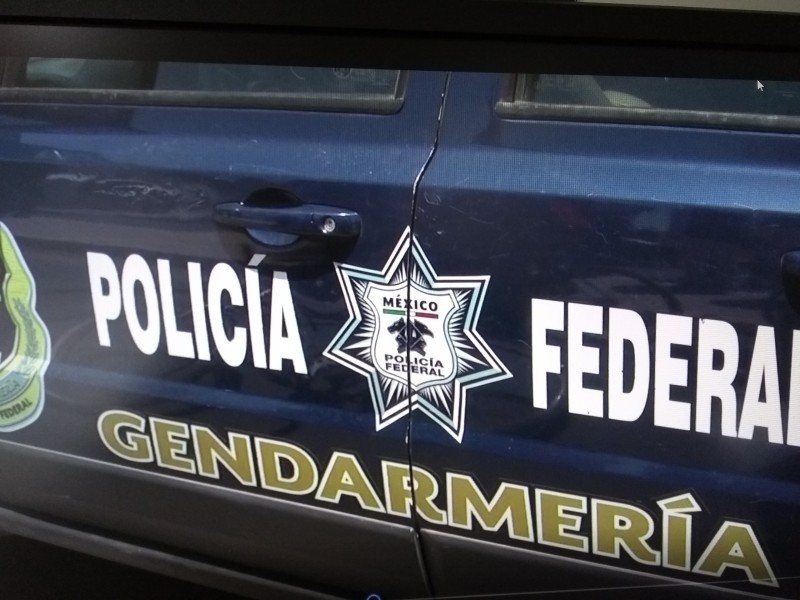 Sobrevuelan instalaciones de Pemex Policía Federal
