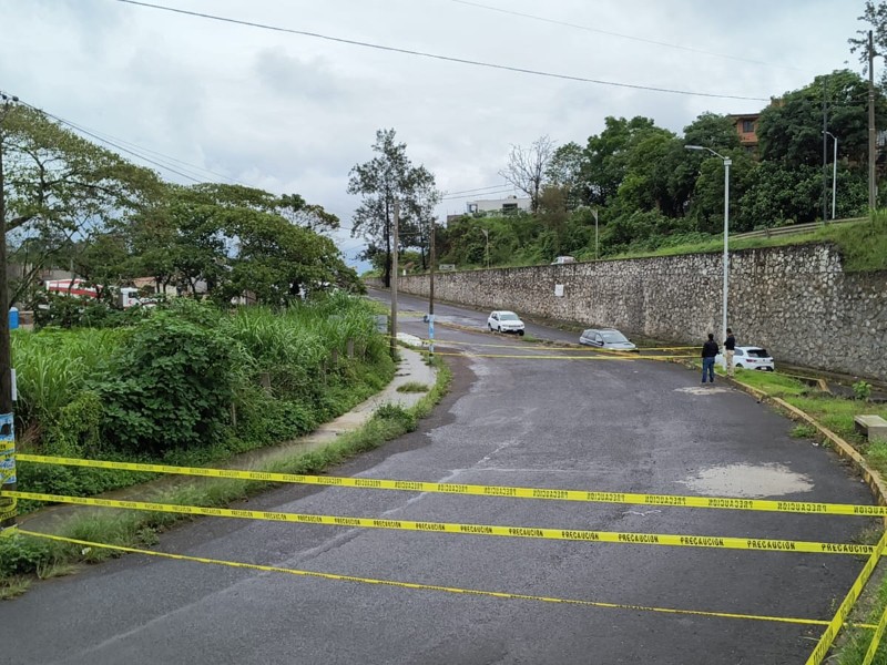 Socavón bloquea acceso a La Ciénega por lluvias recientes