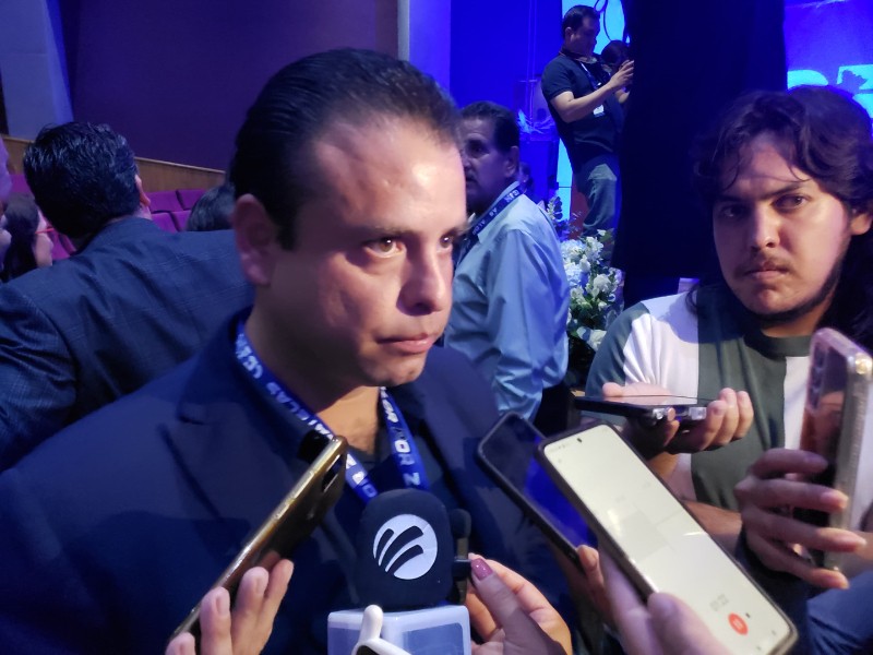 Solicita Miguel Varela adelanto de 40 millones en participaciones para pagar aguinaldos