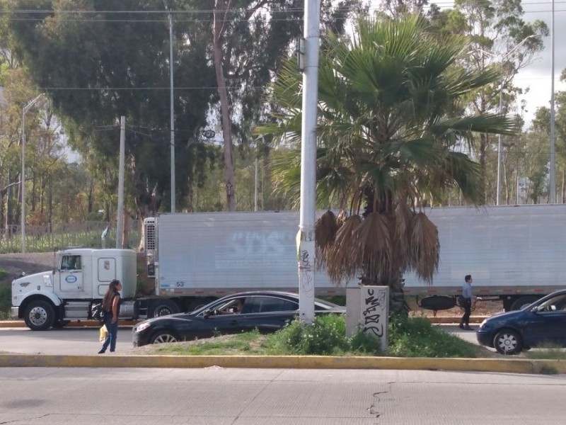 Solicitan mejoras de movilidad de peatones en Avenida-Independencia