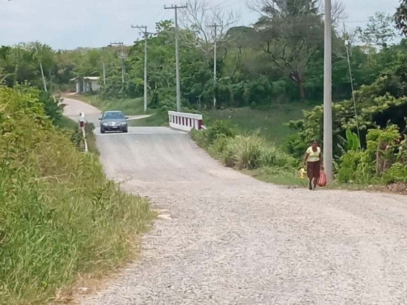 Solicitan rehabilitación de camino a Monte Grande