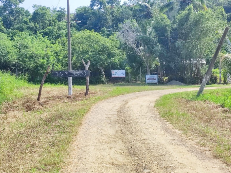 Solicitan rehabilitación y alumbrado en el acceso a Tumilco