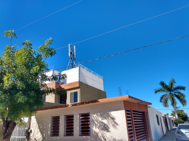 Solicitan se retire antena en Villa de Cortez