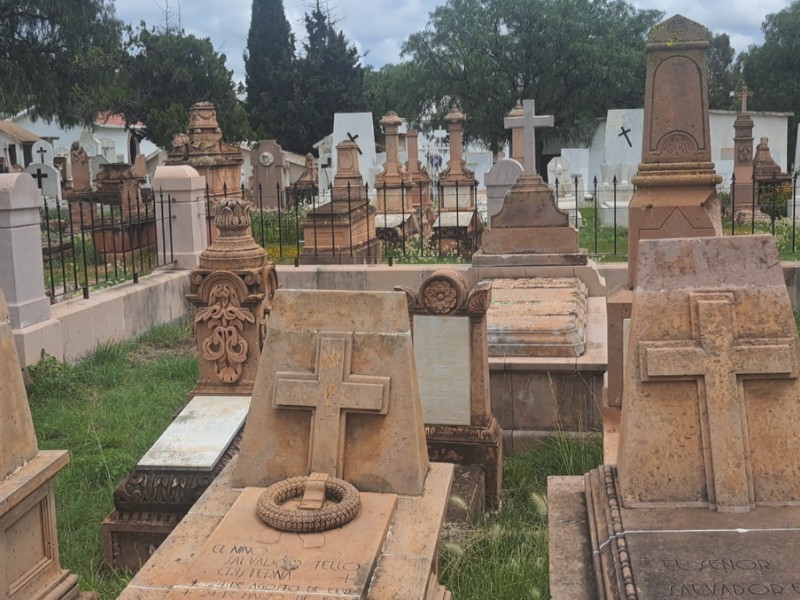 Solo 2 de cada 10 zacatecanos prevén gastos funerarios