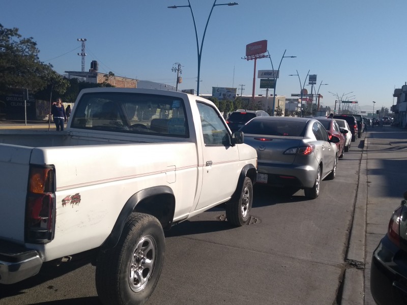 Sólo en tres de 23 gasolineras hay combustible