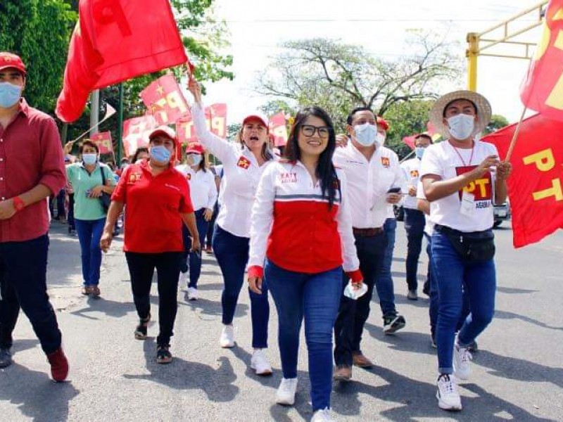 Sólo una mujer es candidata a presidencia de Tuxtla