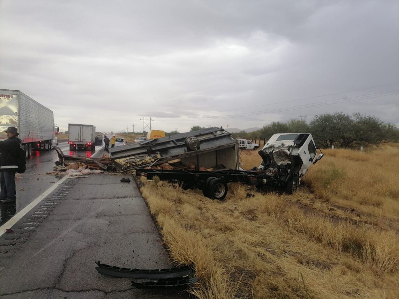 Son 16 personas lesionadas en accidente carretero